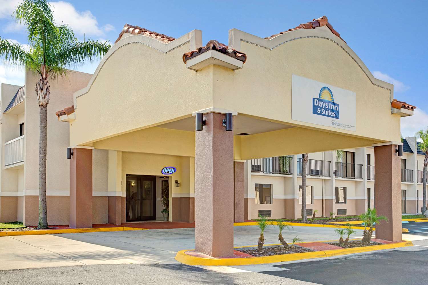 Days Inn & Suites by Wyndham Tampa near Ybor City 6/11
