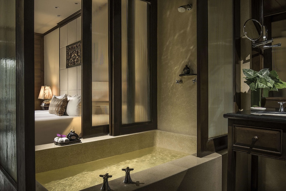 Anantara Golden Triangle Elephant Camp Resort 23/82
