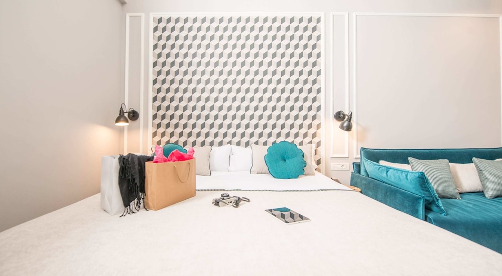 Ona Hotels Mosaic 8/50