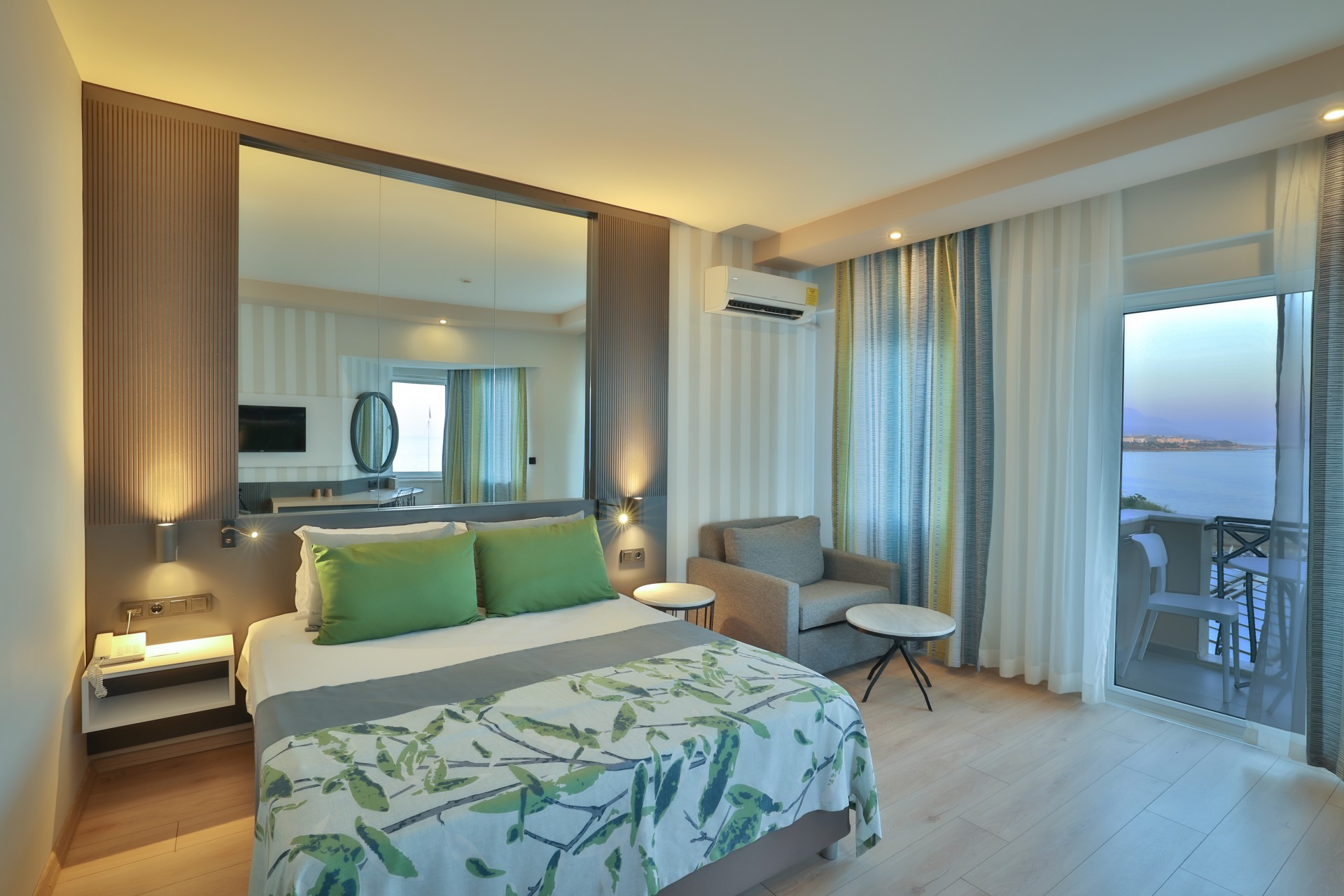 Eos Beach Hotel 21/55