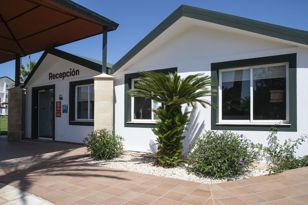 Pierre & Vacances Menorca Cala Blanes (ex Roc Cala D’en Blanes Beach Club Aparthotel) 9/69