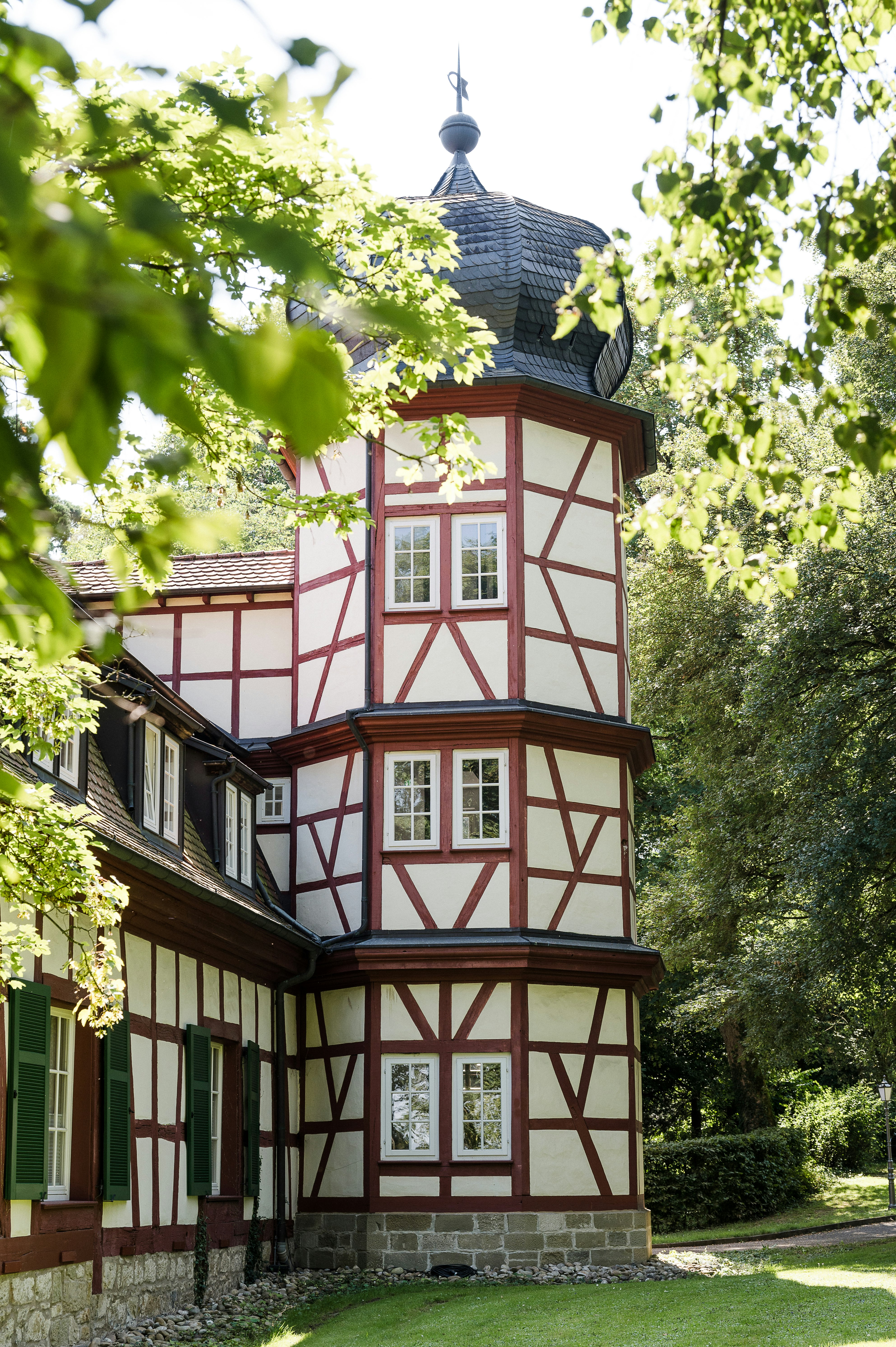 WALD AND SCHLOSSHOTEL FRIEDRICHSRUHE 2/67