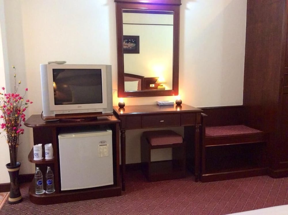Crystal Hotel 42/46