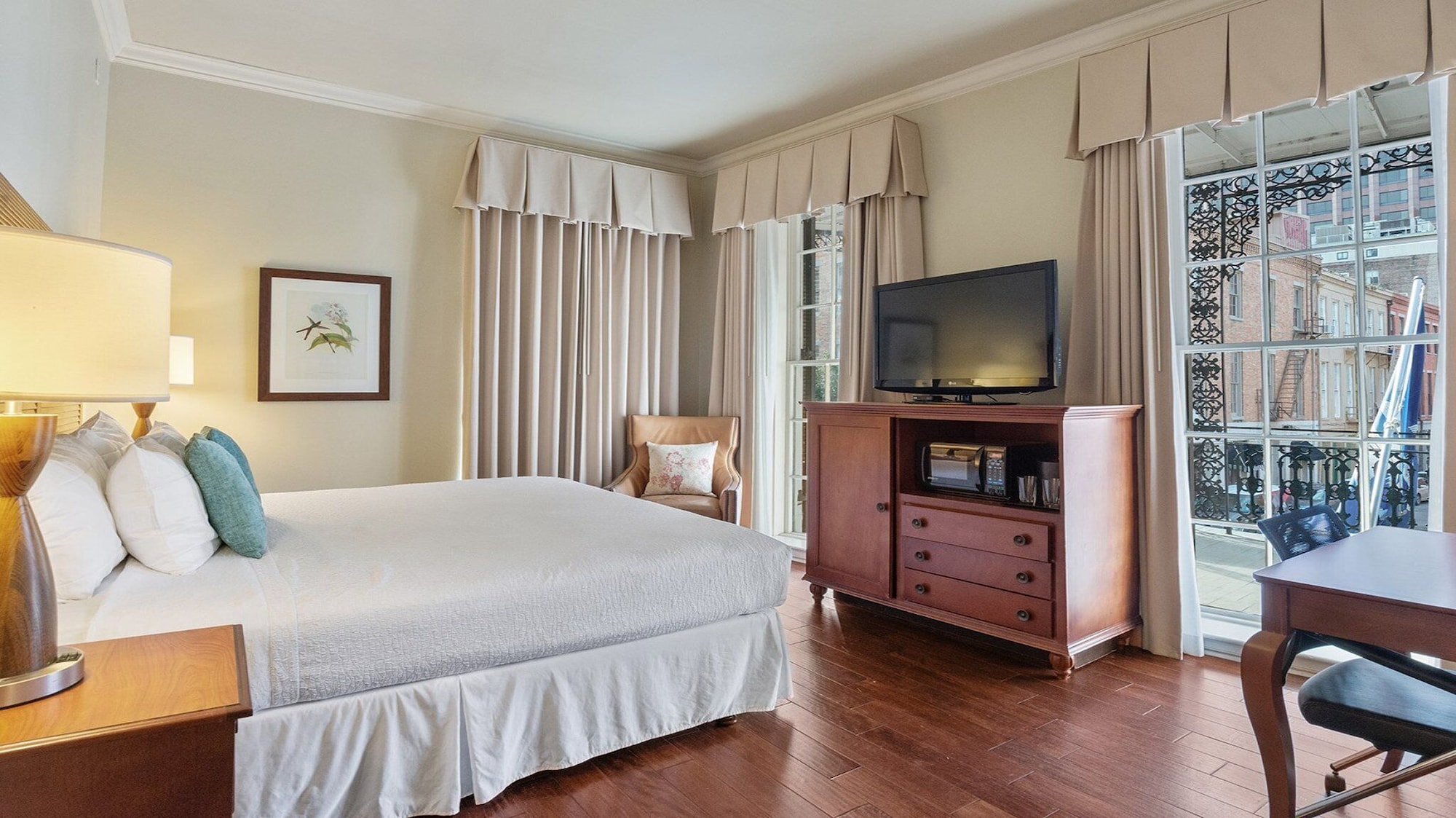 STANDARD, QUEEN BED, ACCESSIBLE