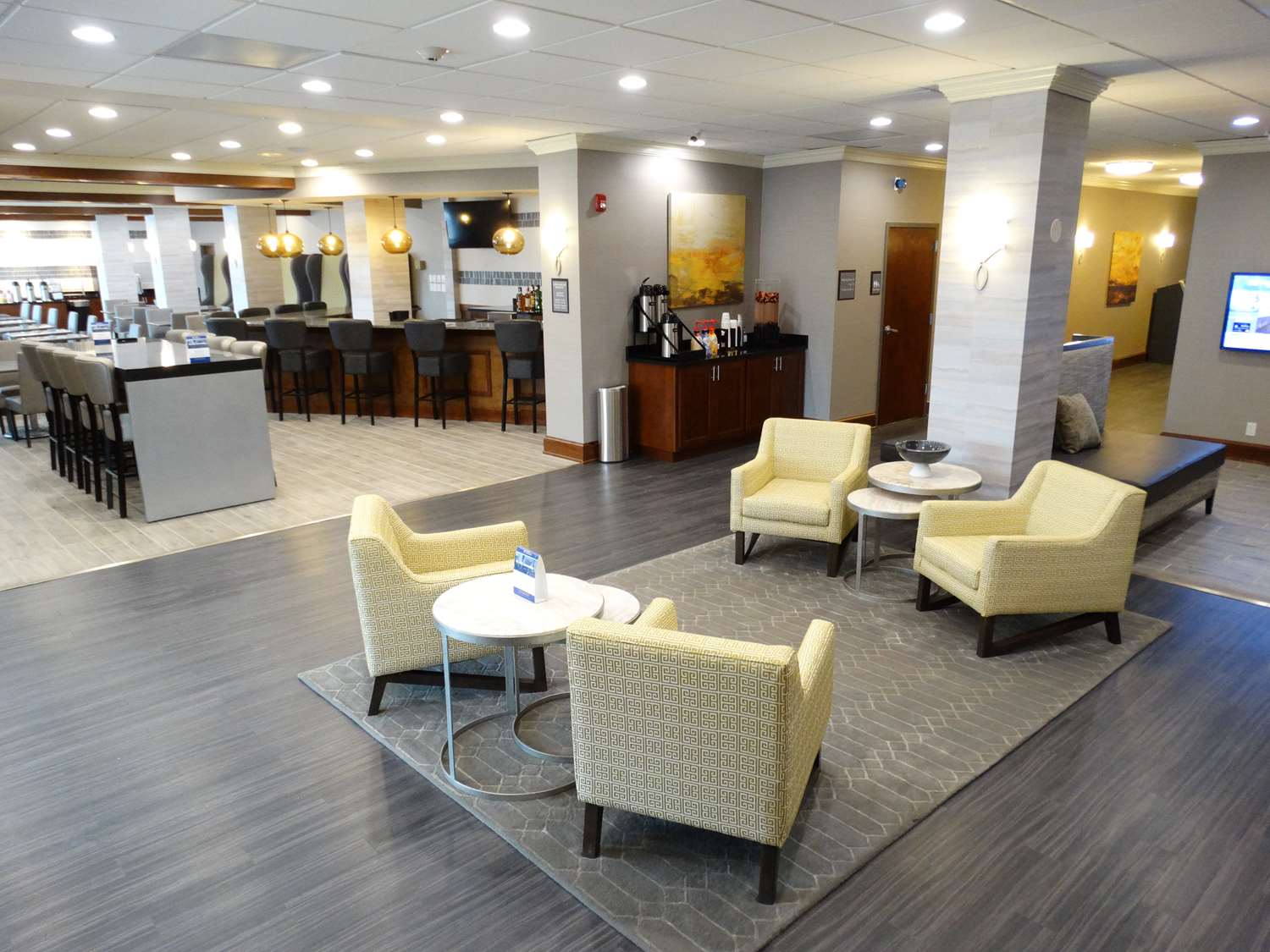 Best Western Premier Airport/Expo Center Hotel 12/23