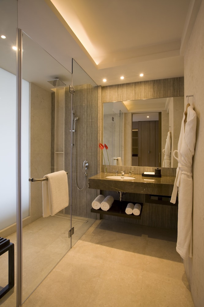 Hyatt Regency Ahmedabad 7/80