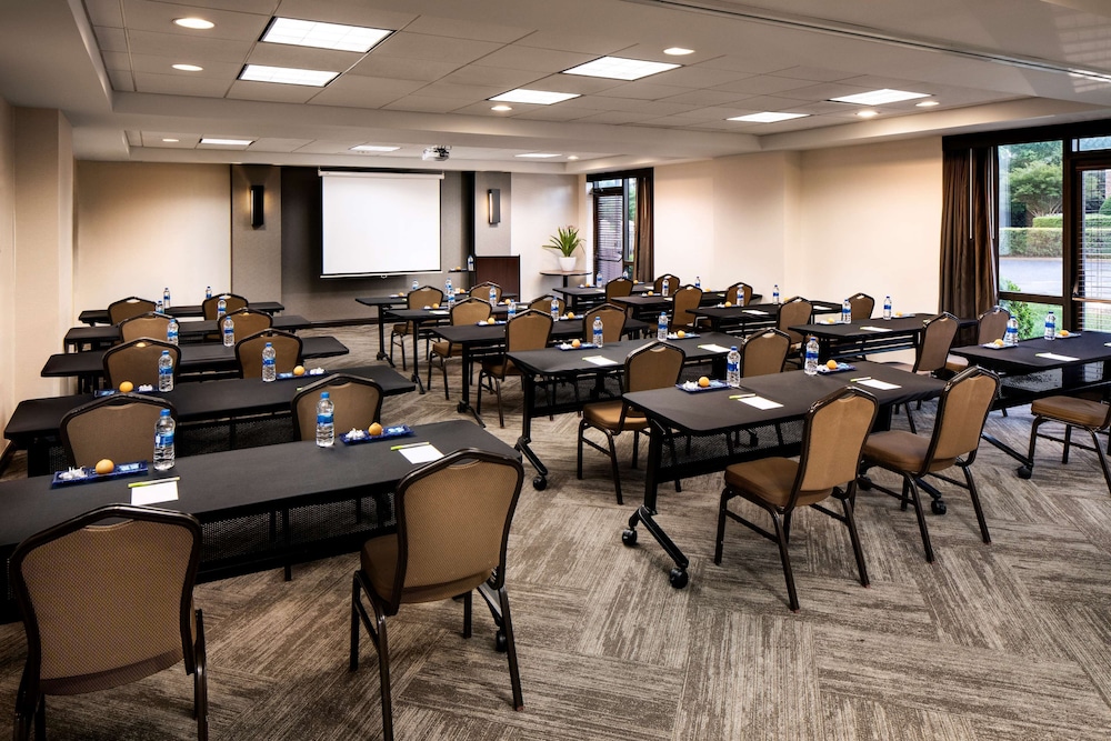Hyatt Place Greenville/Haywood 48/58