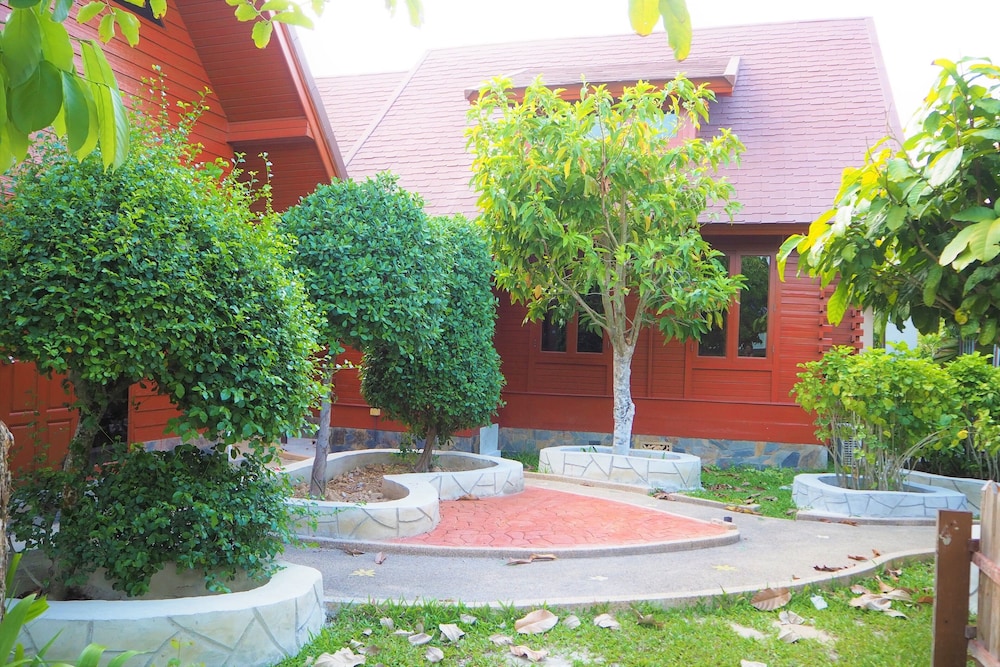 Baan Thai Lanna Pattaya 74/76