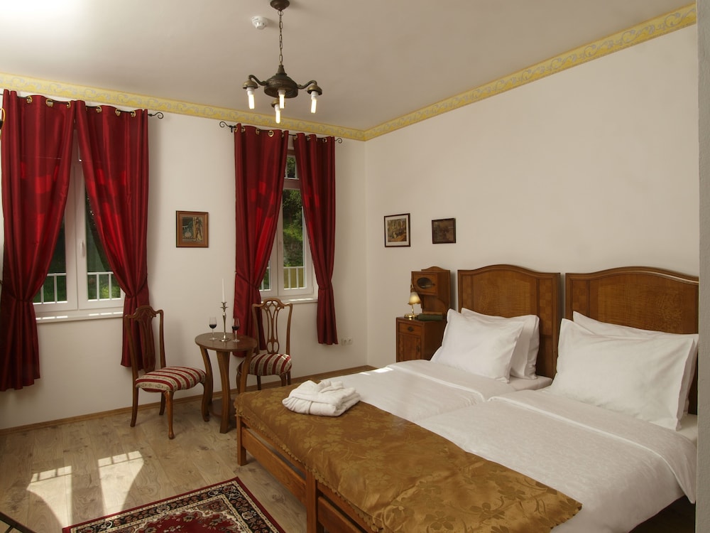 Puntijar Hotel 12/37