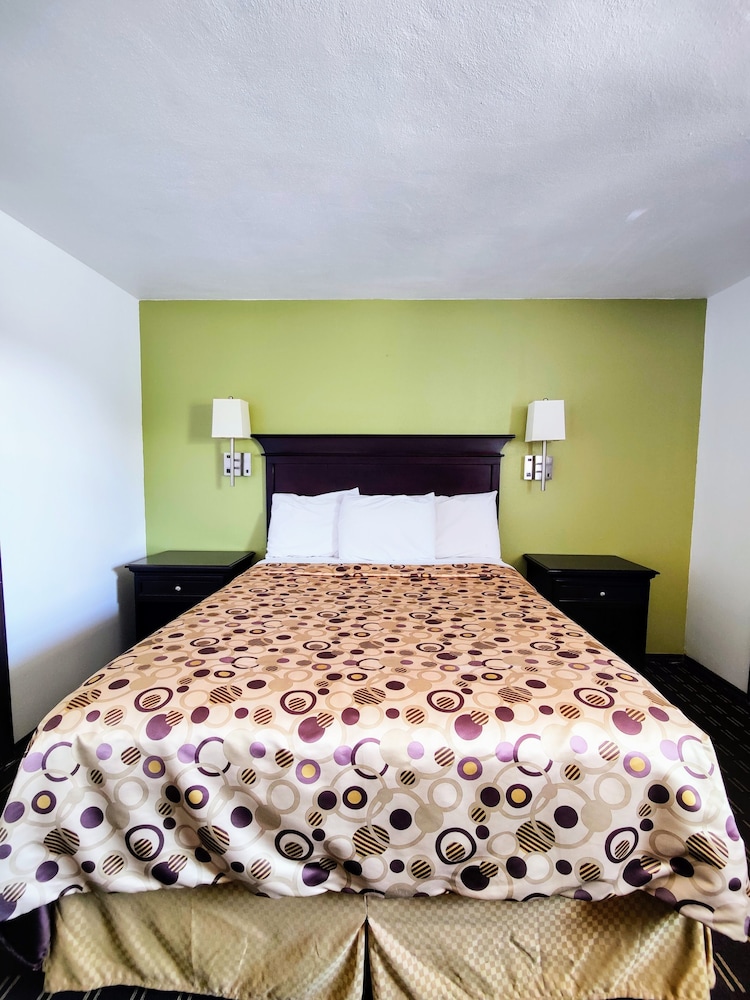 Desert Inn 36/49