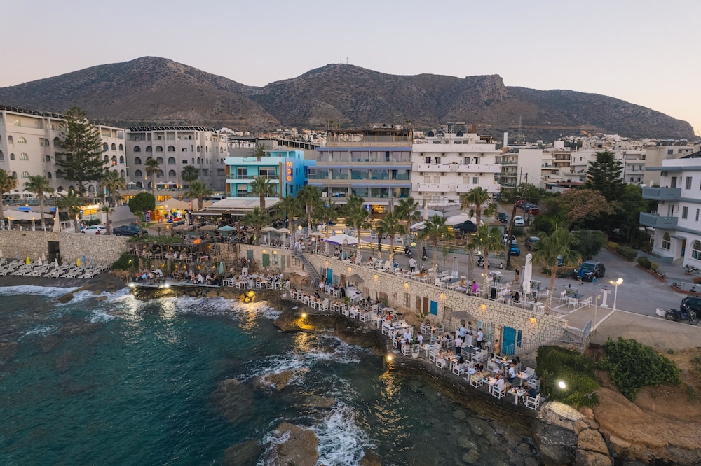 Cretan Blue Beach Hotel 45/57