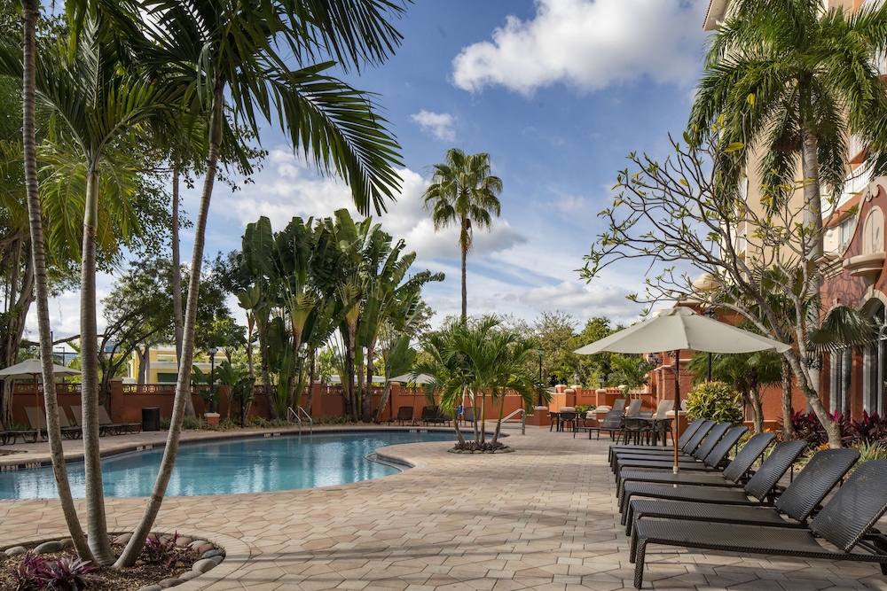 Sheraton Suites Cypress Creek Hotel 7/46