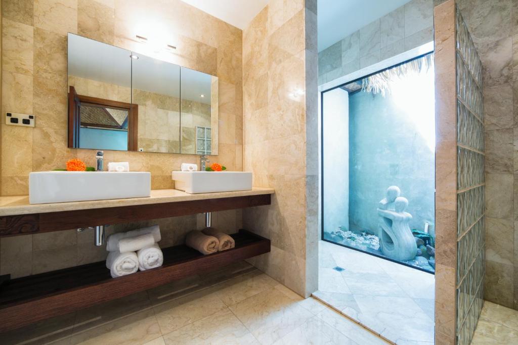 POOL, SUITE, VILLA