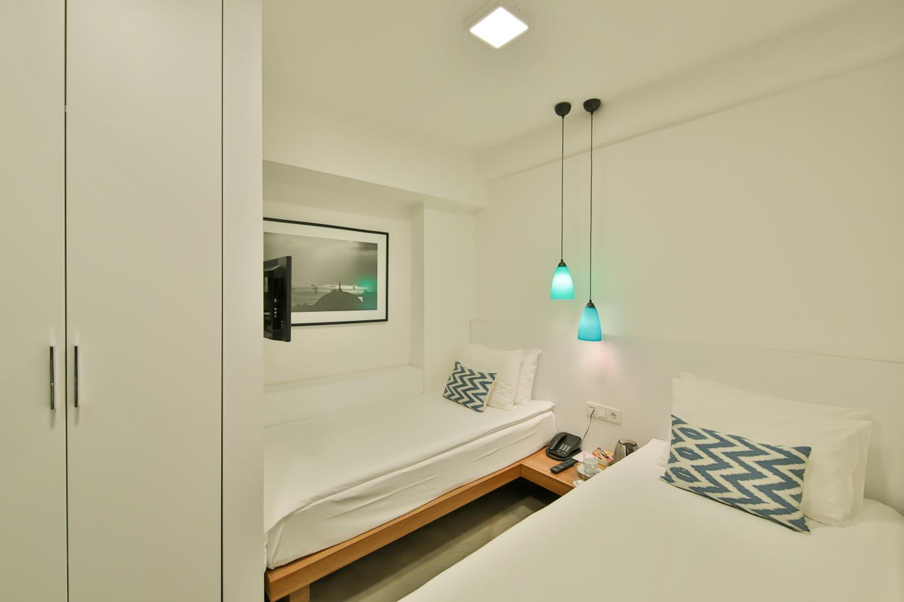 Budget, Twin Beds