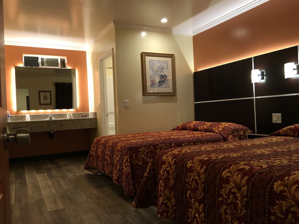 Lincoln Park Motel 40/50