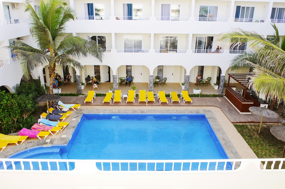 Ouril Hotel Pontao 33/39