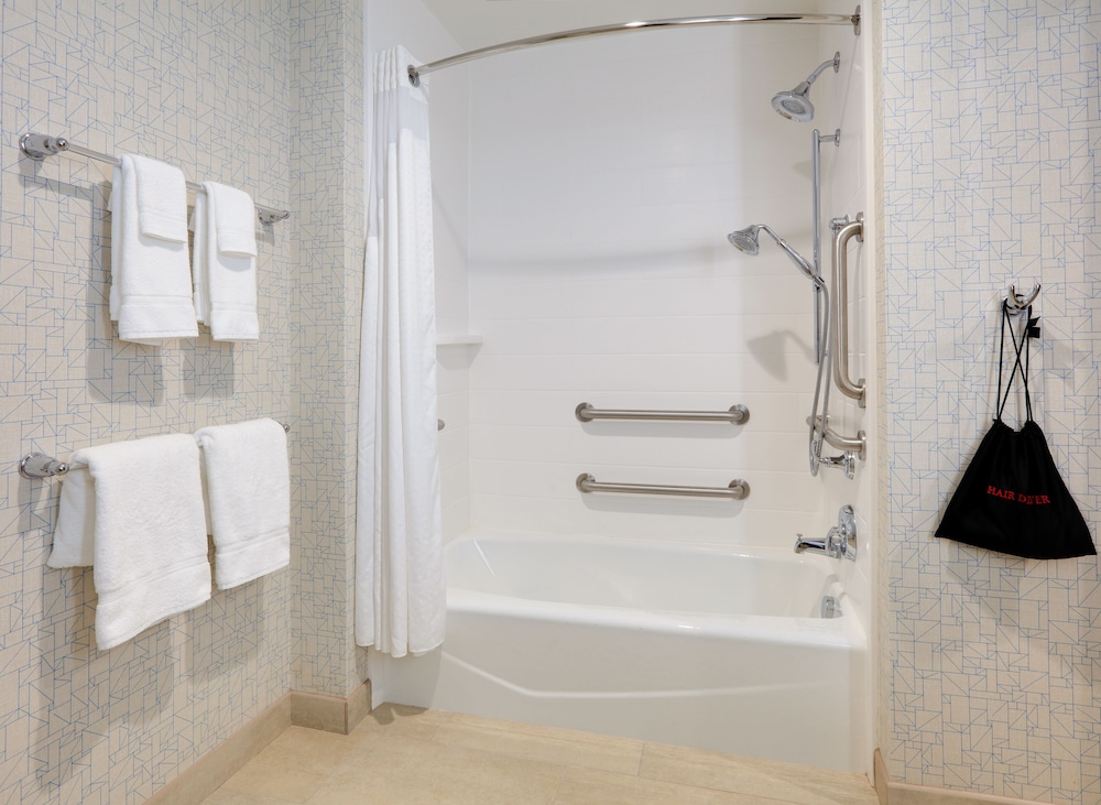 Holiday Inn Express & Suites Dallas Nw Hwy - Love Field 13/45