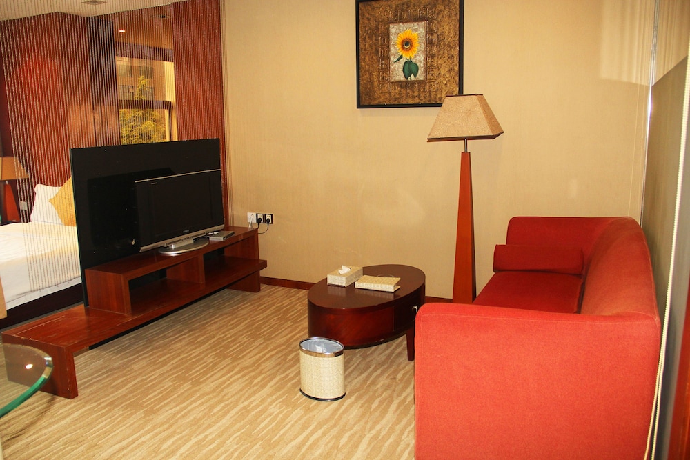 Golden Central Hotel 24/26