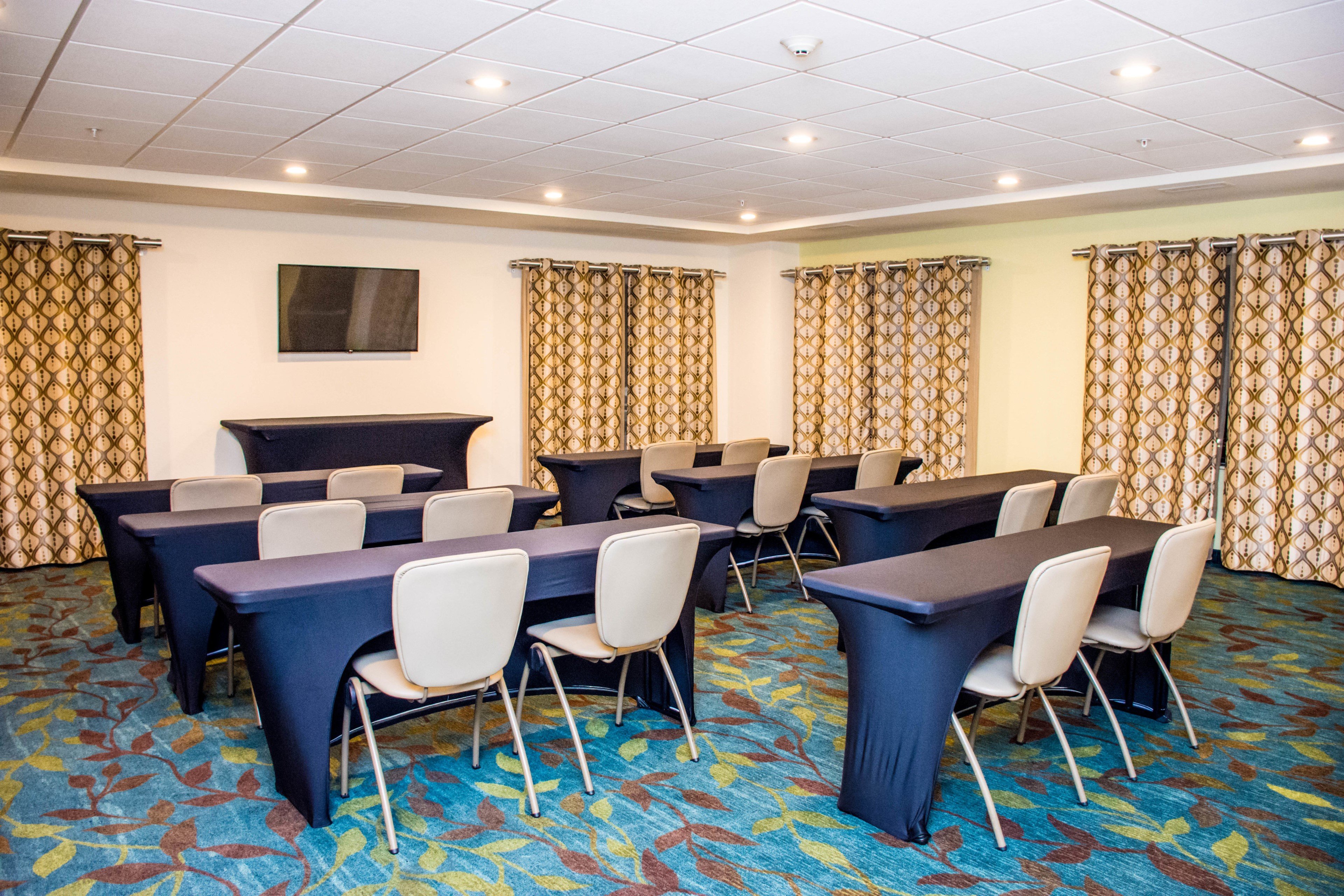 CANDLEWOOD SUITES OVERLAND PARK 48/59
