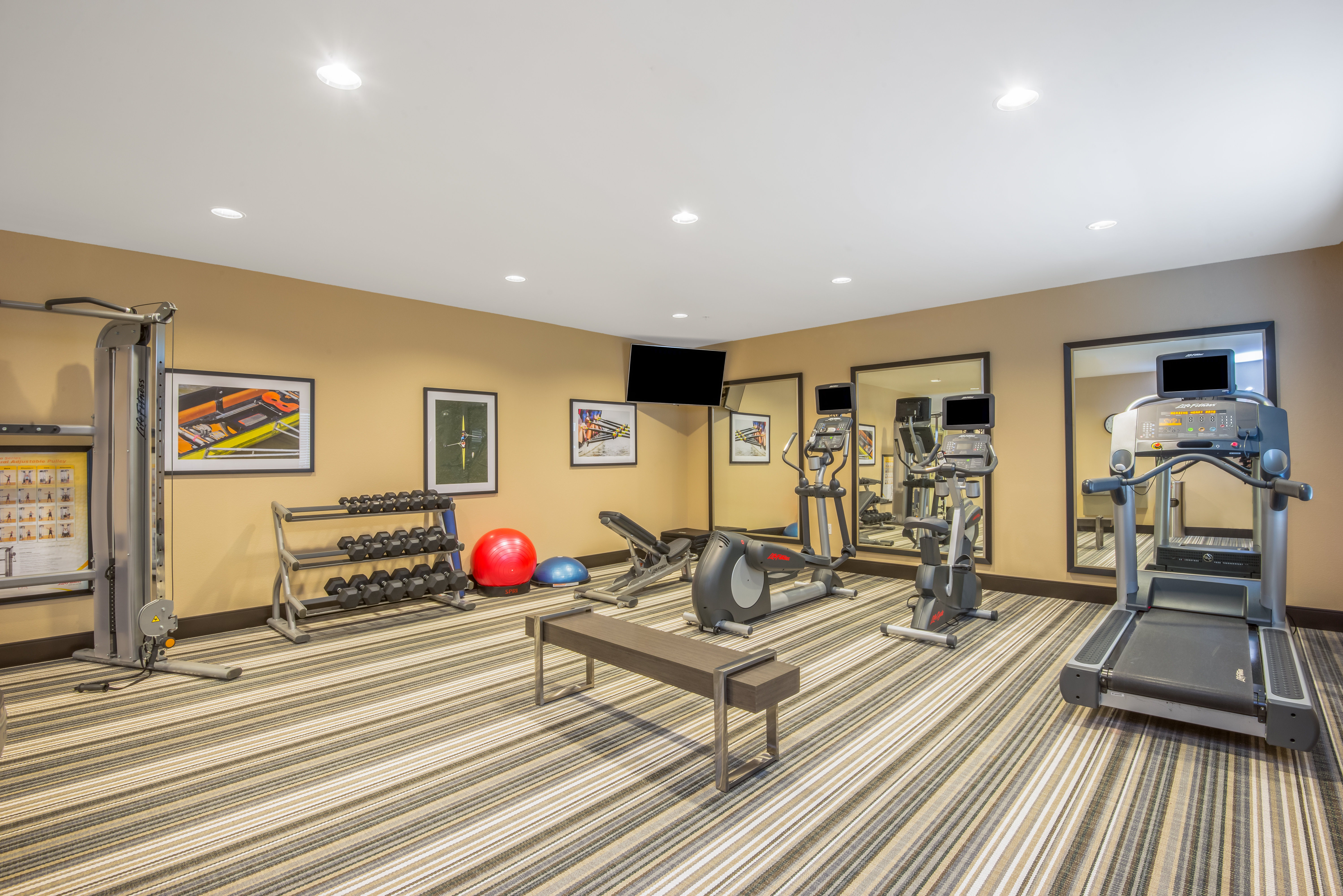 Candlewood Suites Columbia East 23/47