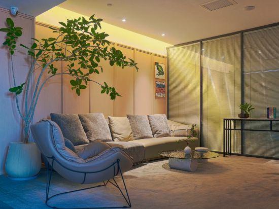 Aite Community Hotel (Capital Airport New China Exhibition Store) 14/22