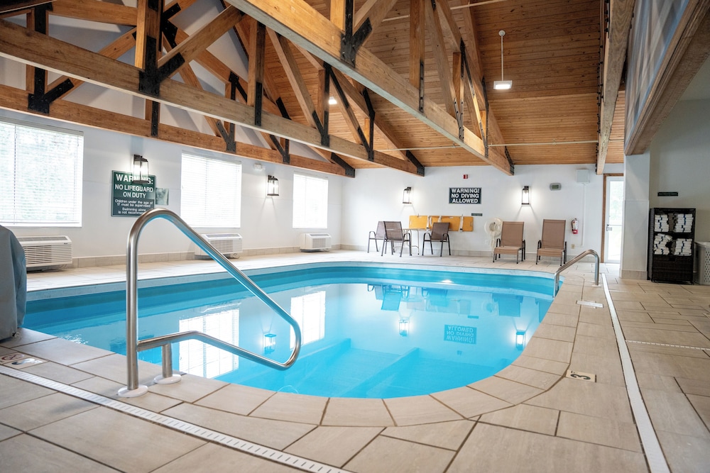 Coshocton Village Inn and Suites 29/68