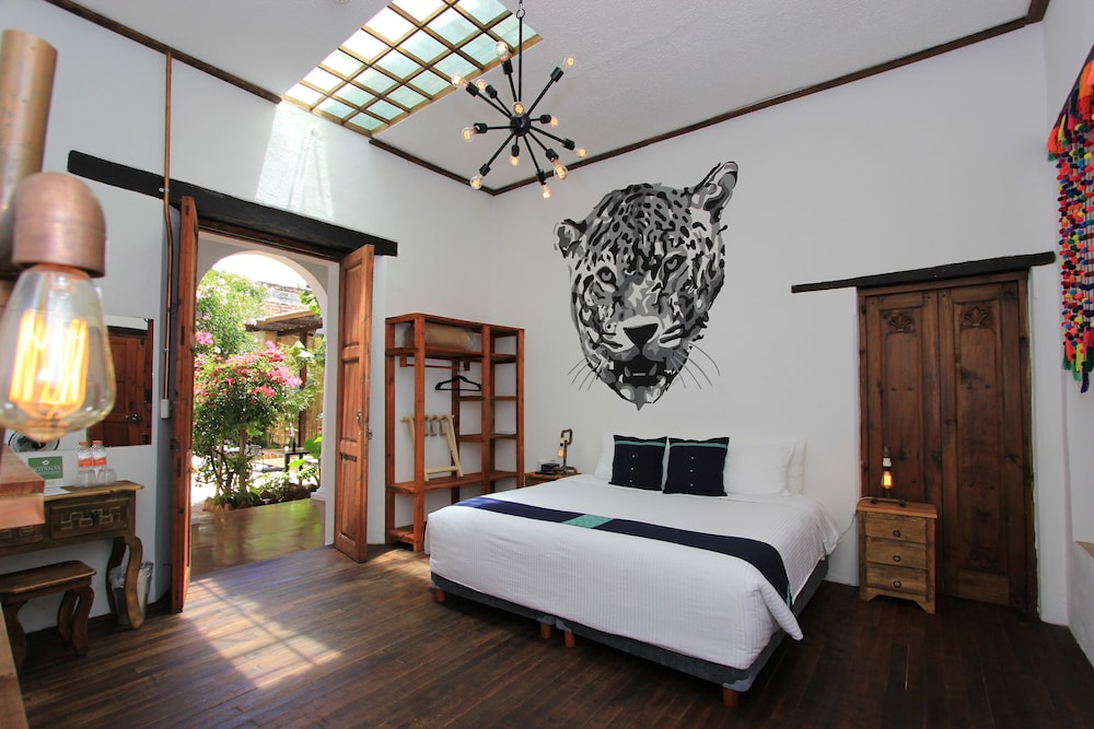 Sereno Art Hotel 30/78