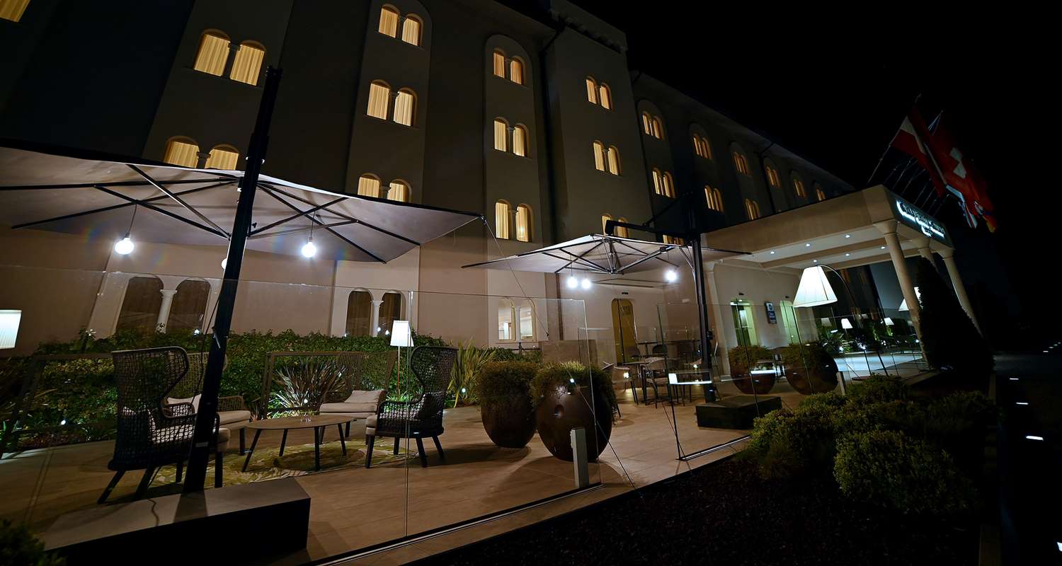 Best Western Grand Htl Guinigi 6/62