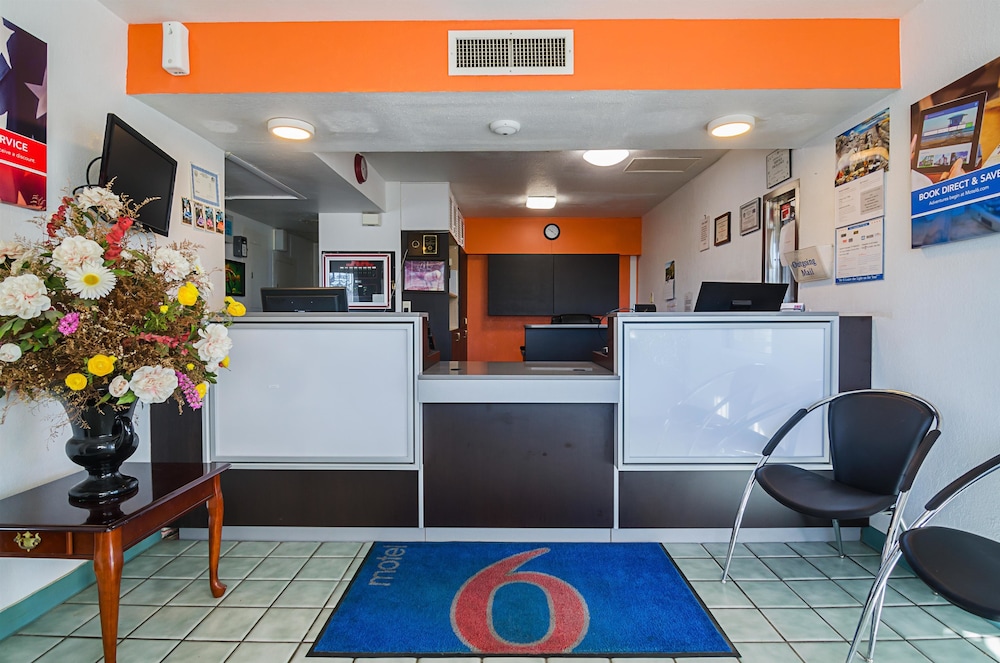 Motel6 Mitchell, SD 12/68