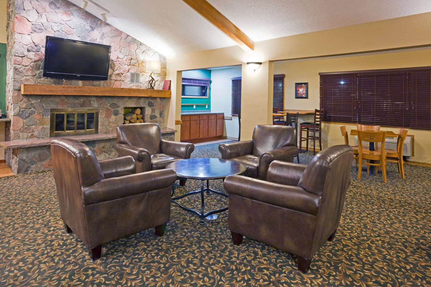 AmericInn by Wyndham Fargo West Acres 20/27