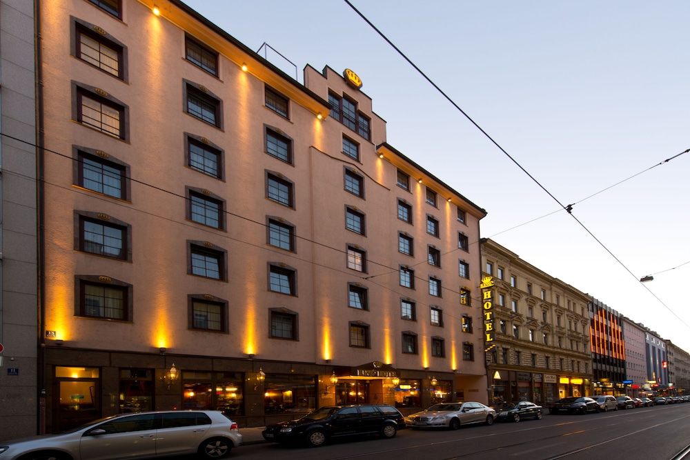 Kings First Class Hotel 4/77