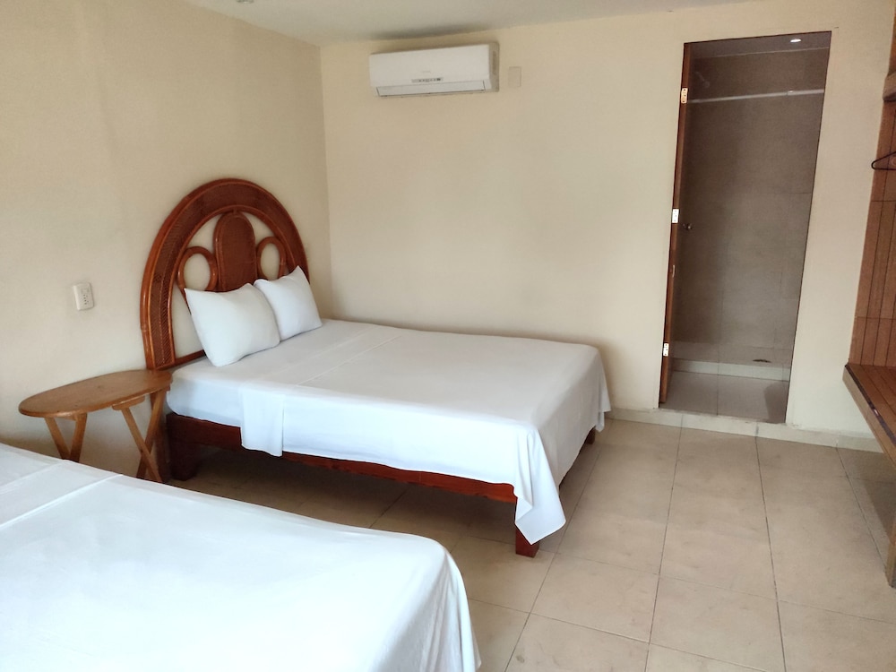 غرفة قياسية بسريرين مزدوجين، Hotel Ashly 6/10