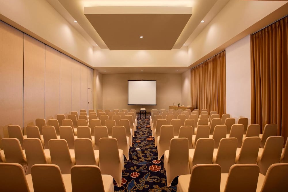 Hotel Santika Banyuwangi 44/50