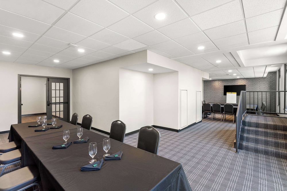 Tygart Hotel, Ascend Hotel Collection Elkins WV 55/66