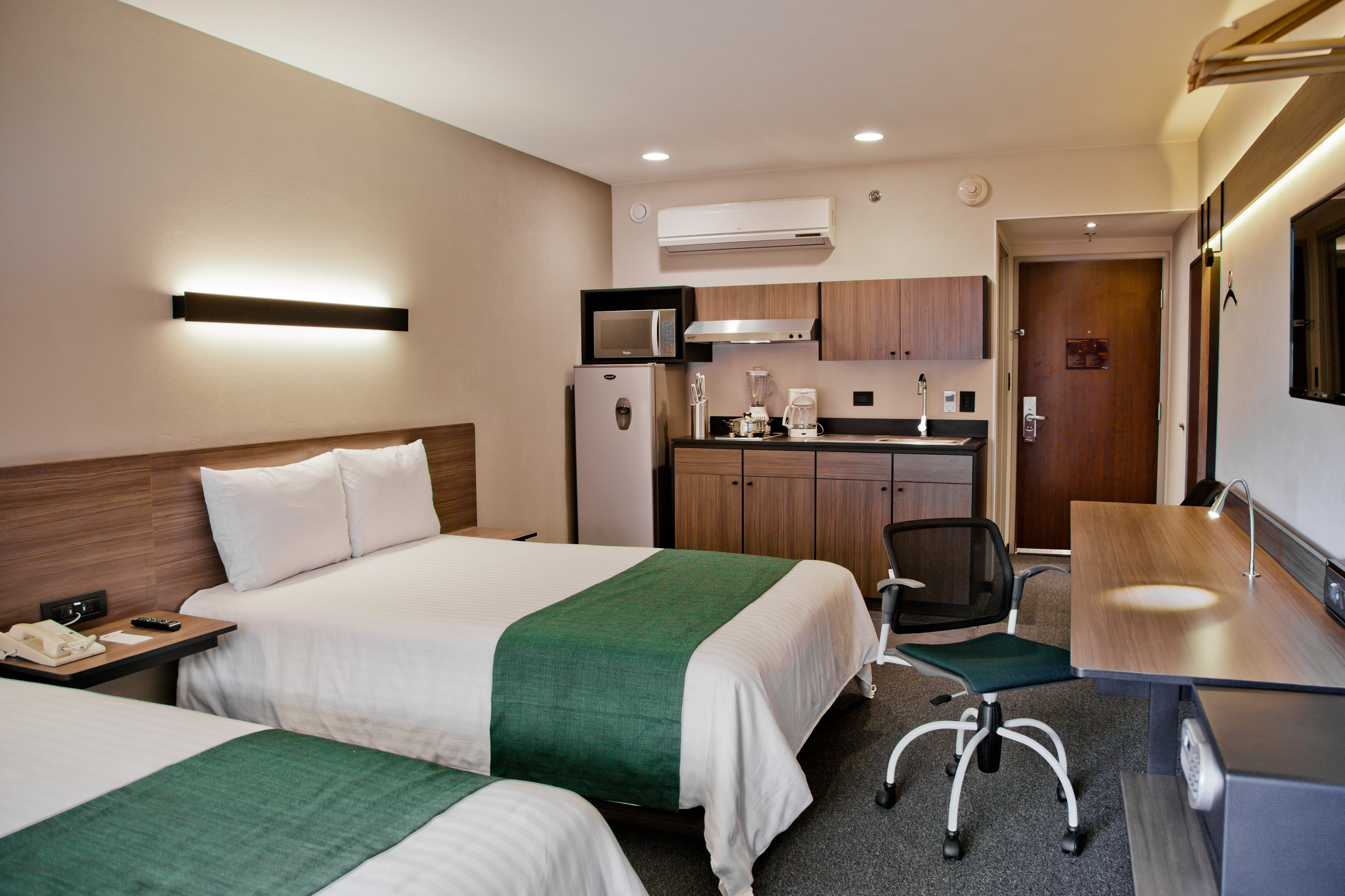 City Express Suites by Marriott Puebla Finsa 7/27