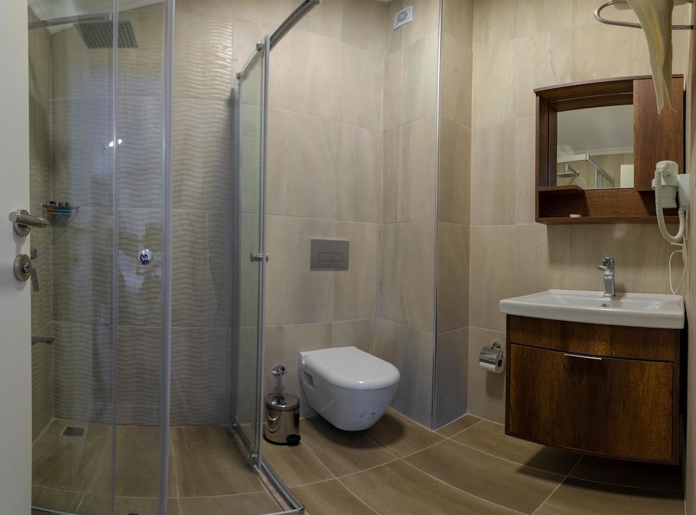 Joy Suites Hotel 67/69