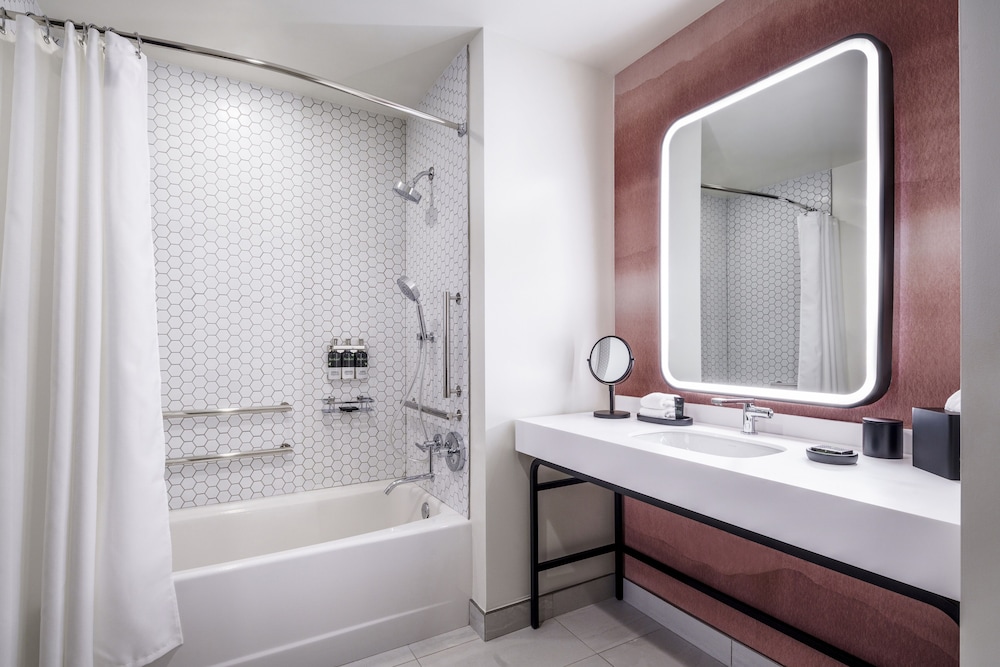 Hyatt Centric Buckhead Atlanta 50/50