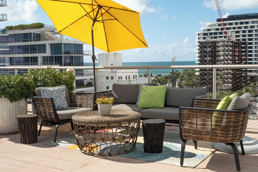 Hotel Croydon Miami Beach 50/75