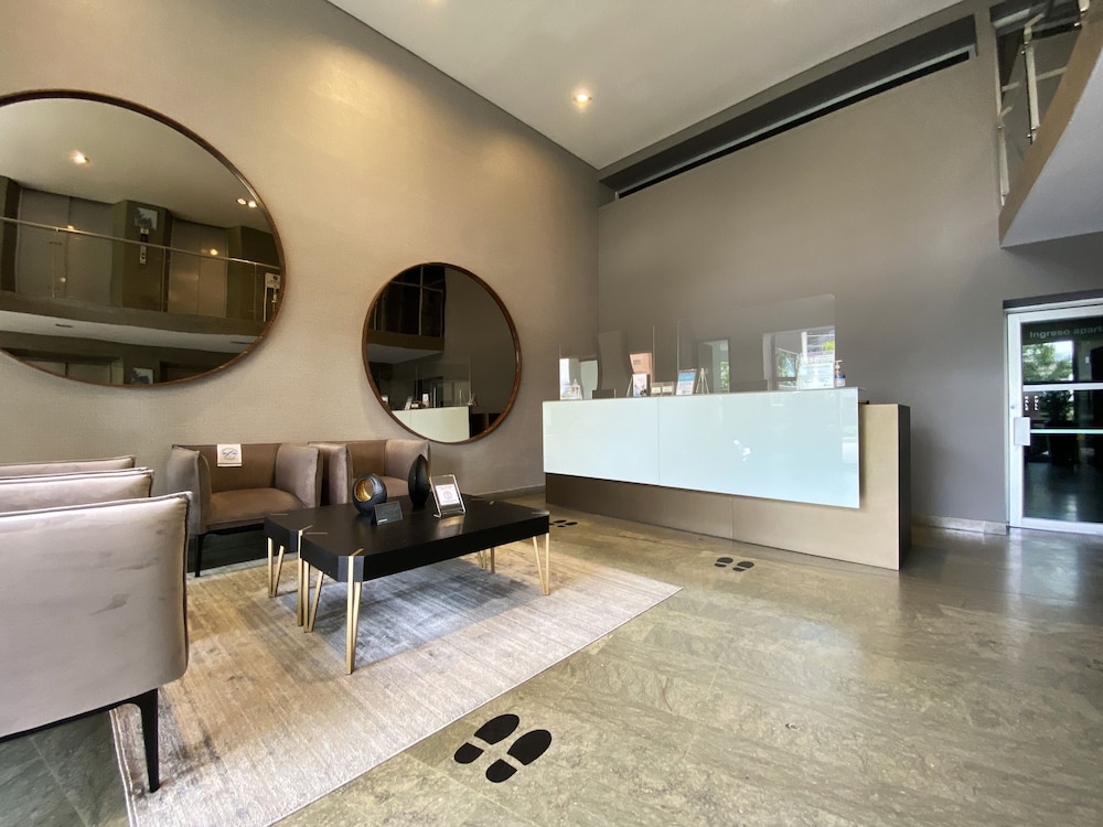 Estelar Medellin Apartaments 9/49