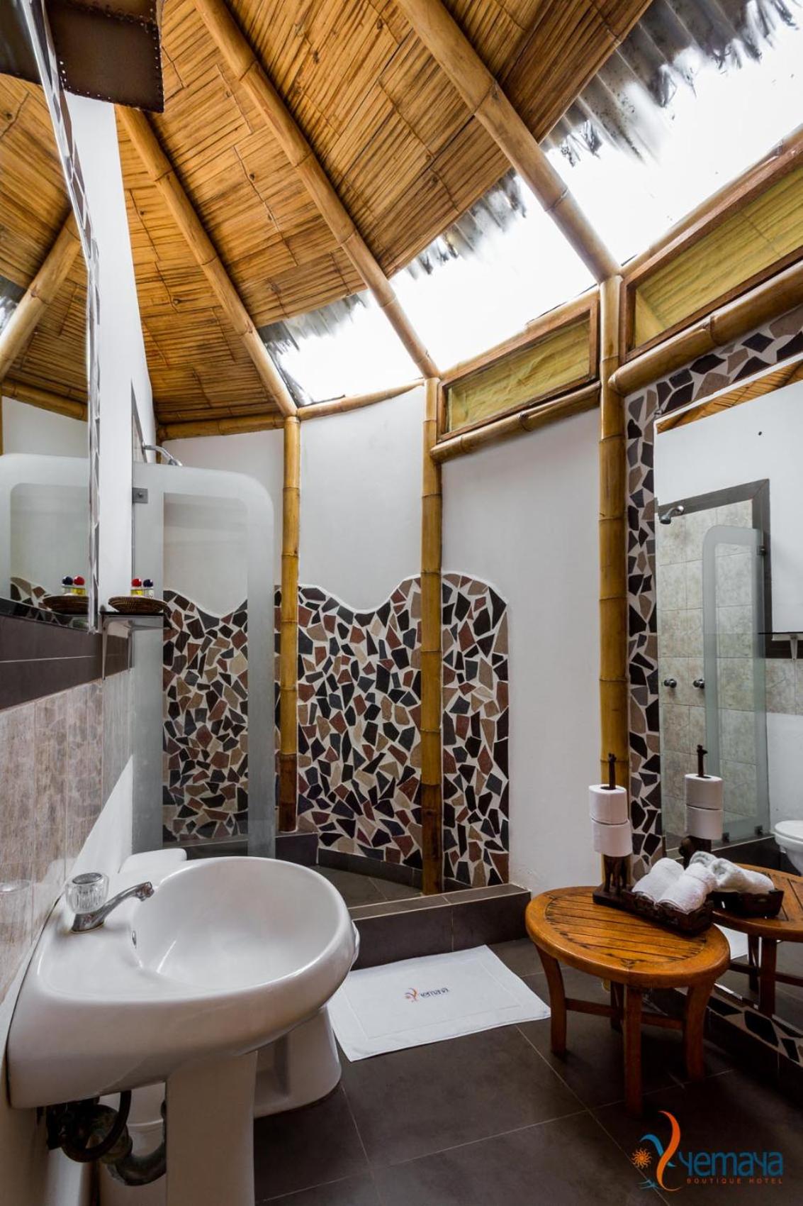 Yemaya Boutique Hotel 35/36