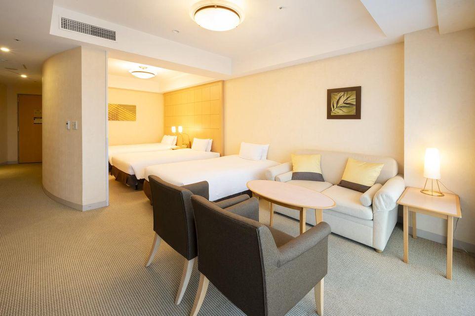 Casual, Type 4, 3 Beds