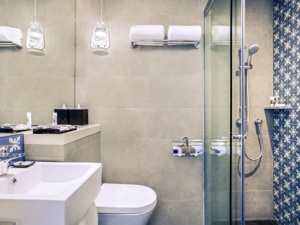 Mercure Singapore On Stevens 49/50