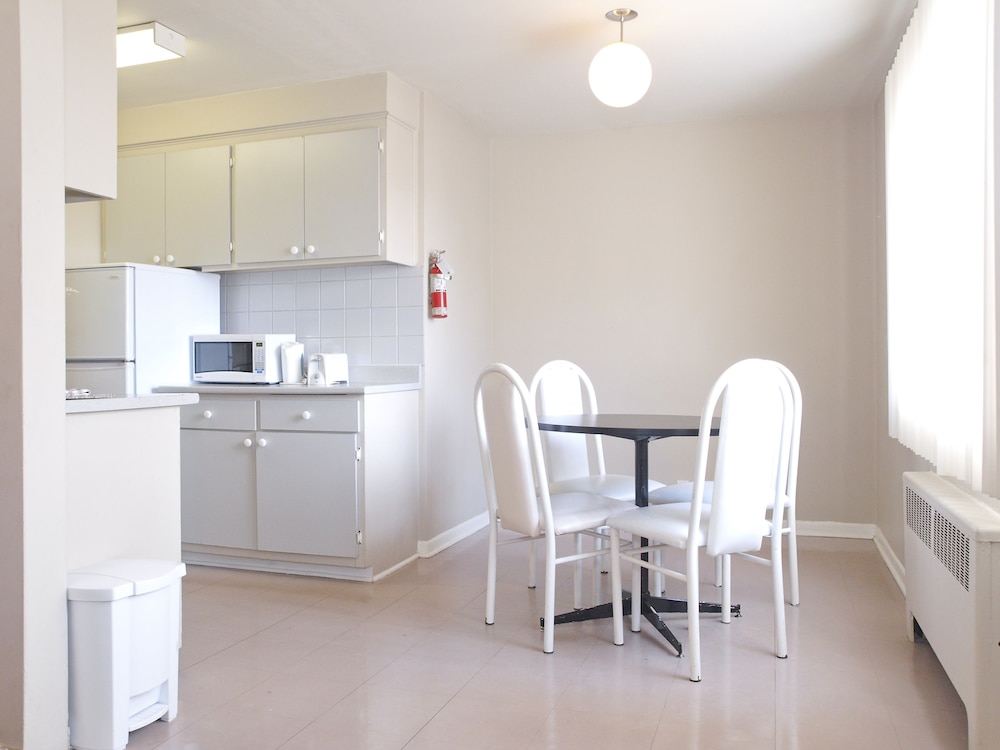 BEAUSEJOUR HOTEL APPARTEMENTS 42/50