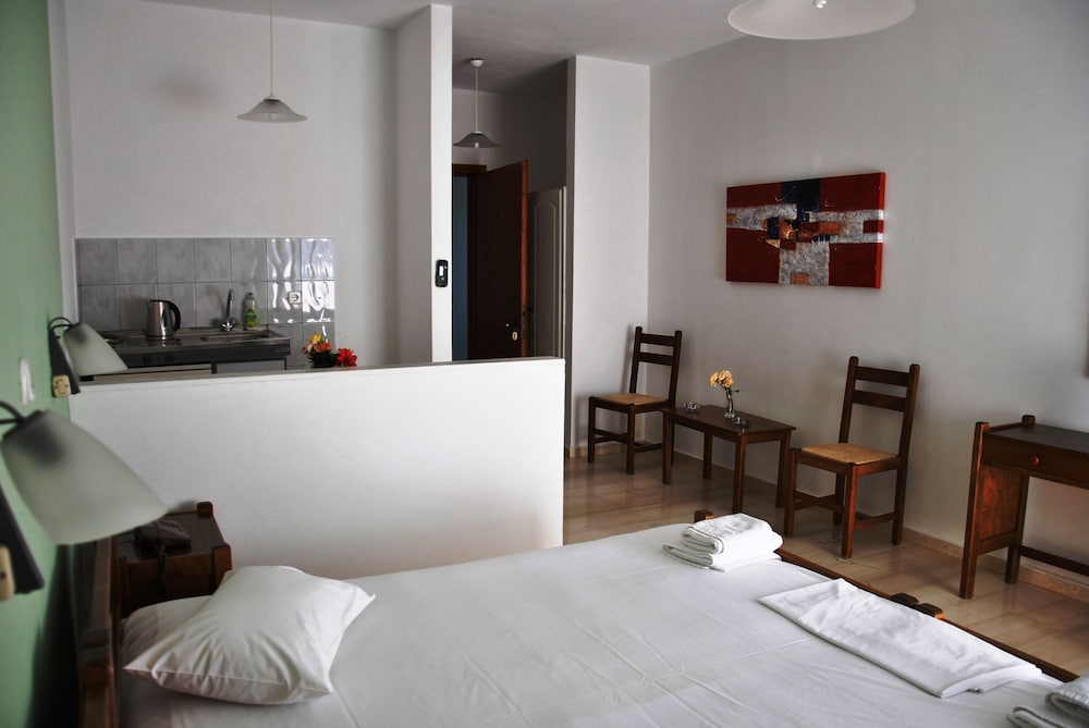 Filoxenia Hotel Apartments 19/41
