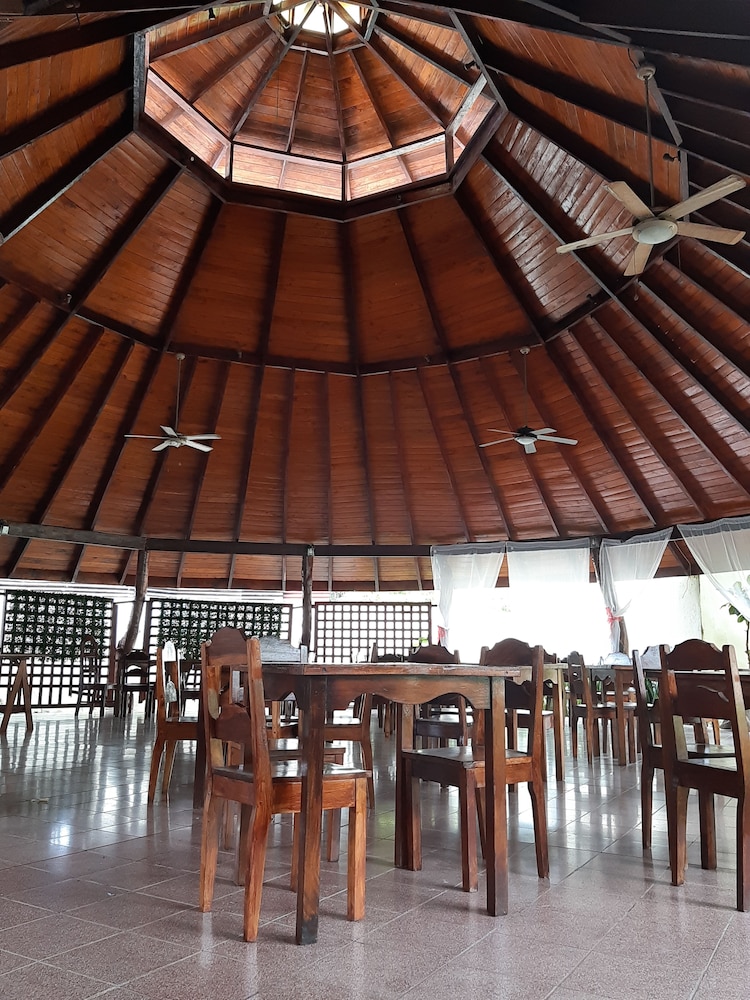 Samara Beach Hotel 35/49