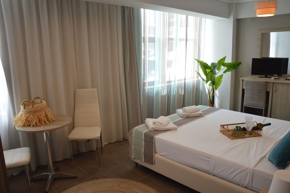 Aqua Mare Sea Side Rooms 9/50