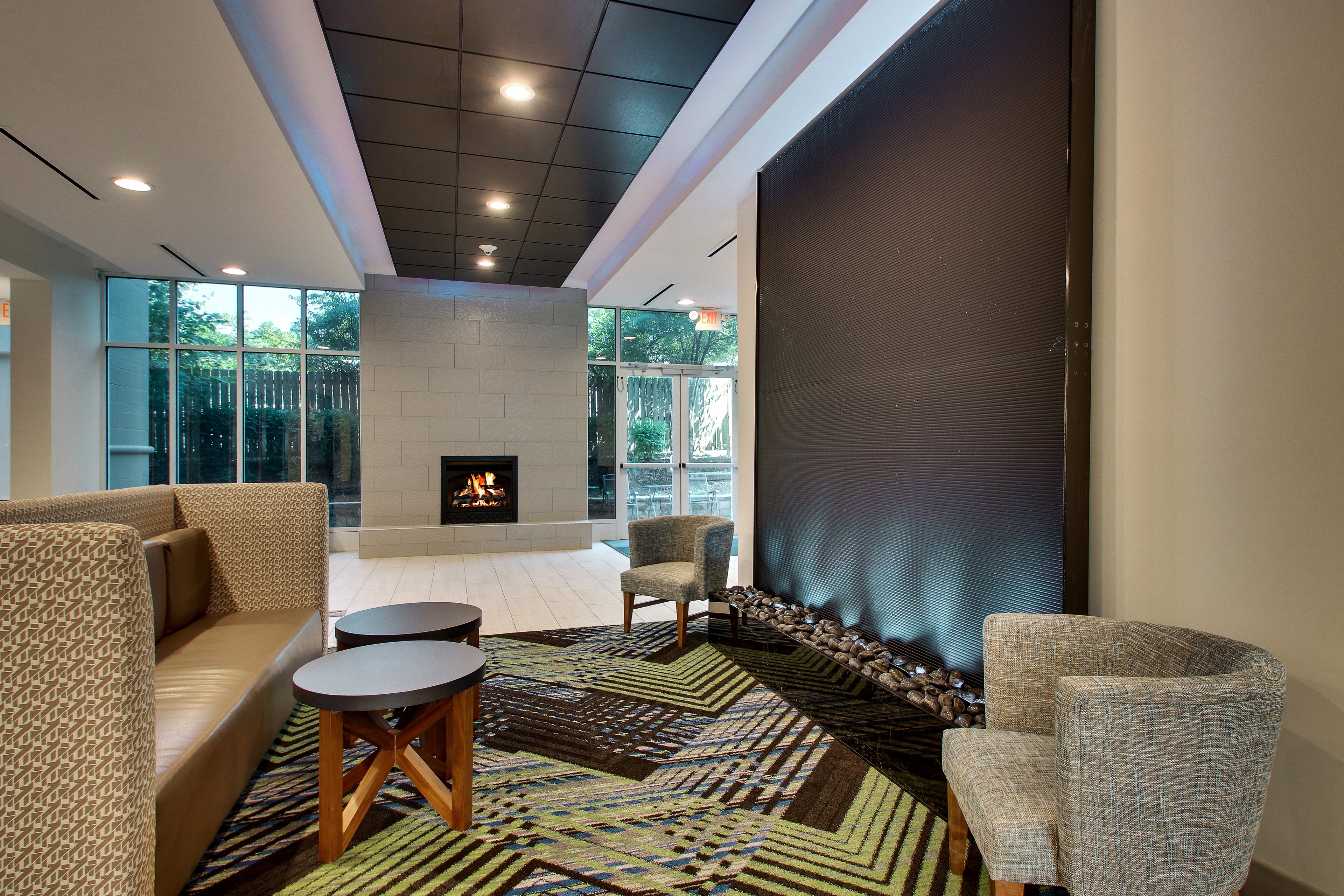 Holiday Inn Express Lexington North Georgetown 34/48