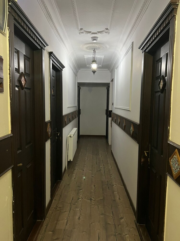 Bella Hotel 31/50
