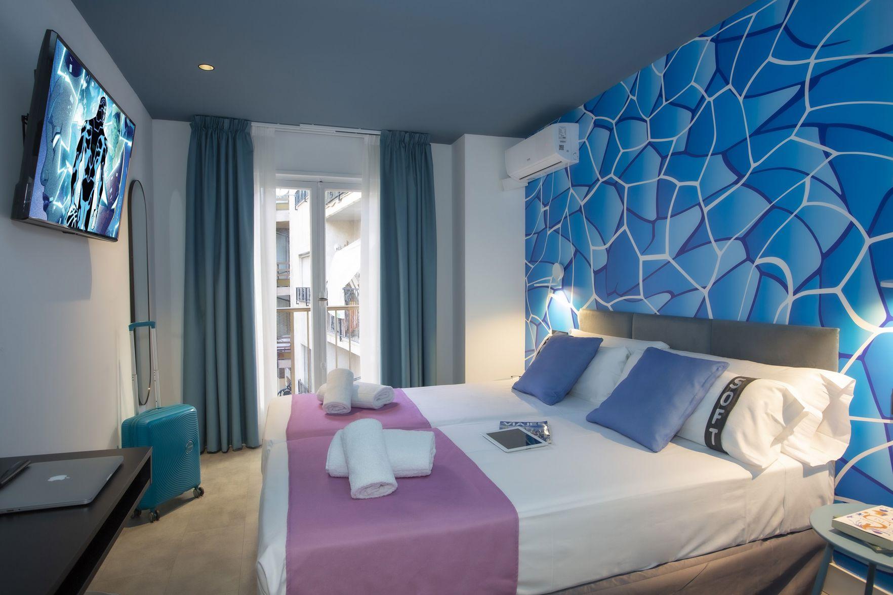 غرفة كومفورت بسرير مزدوج بشرفة