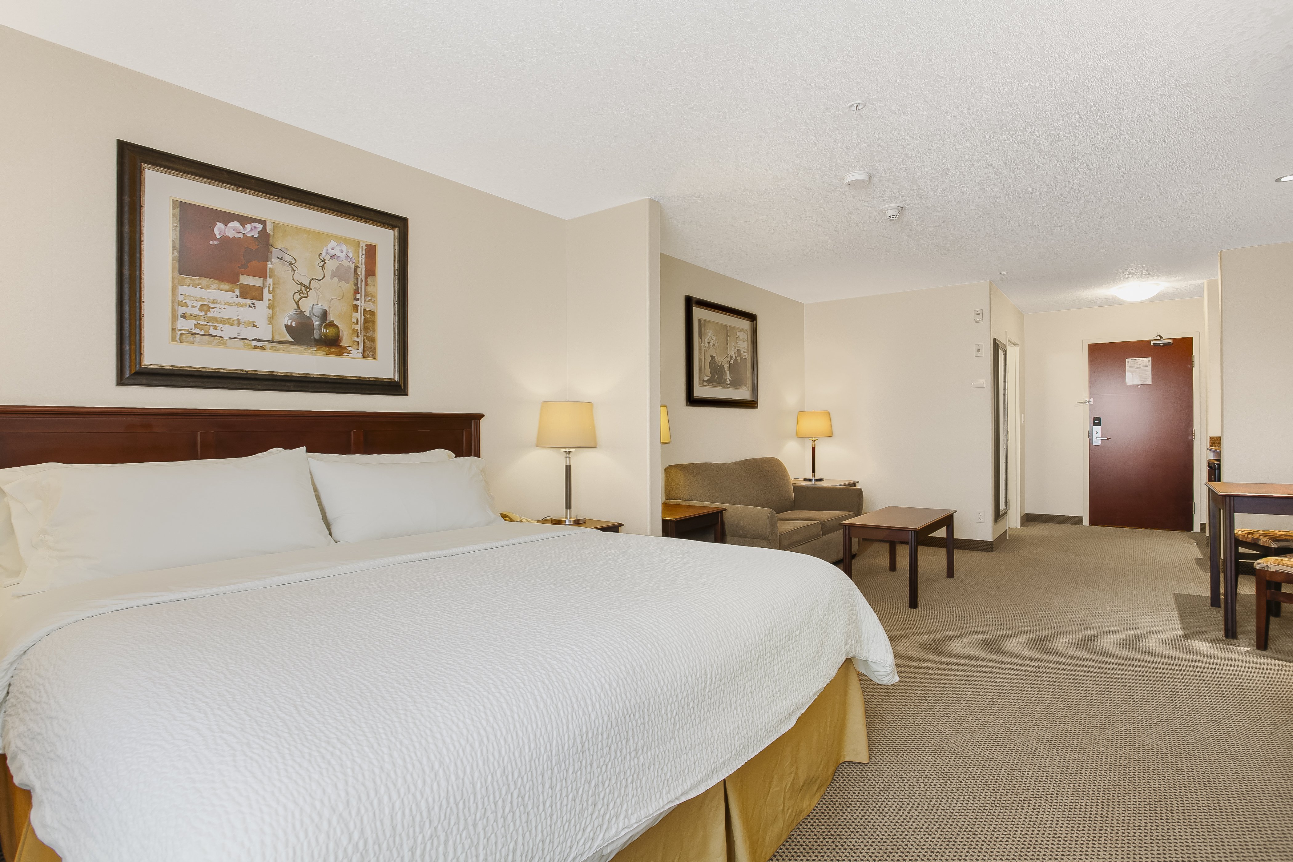 Holiday Inn Express Suites Slave Lake 29/69